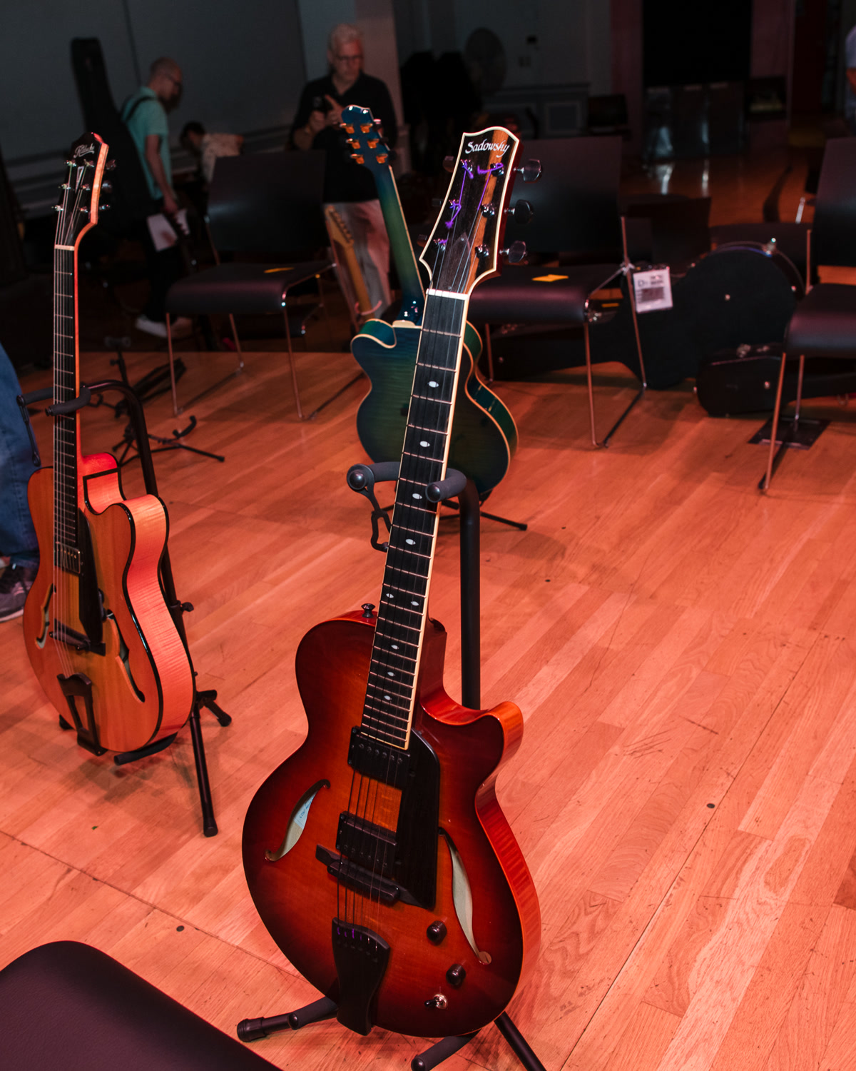 2023 Sadowsky Frank Vignola instrument photograph