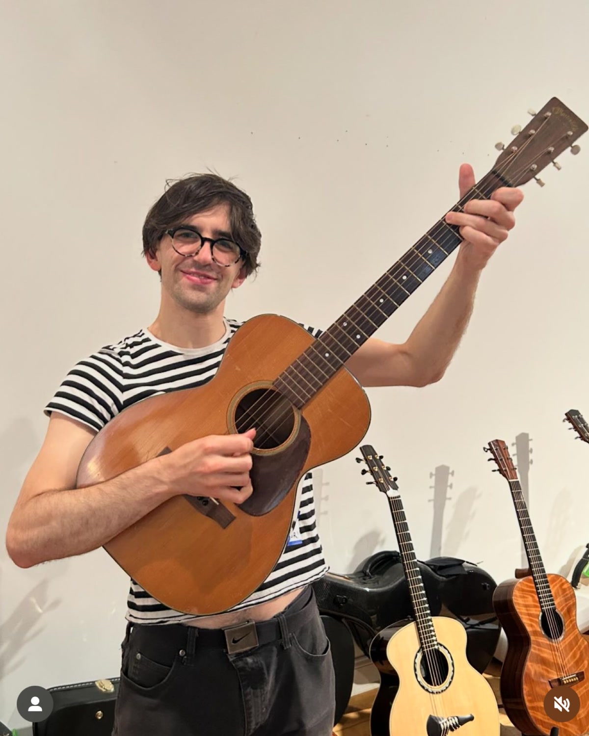 1945 Martin 0-18 instrument photograph