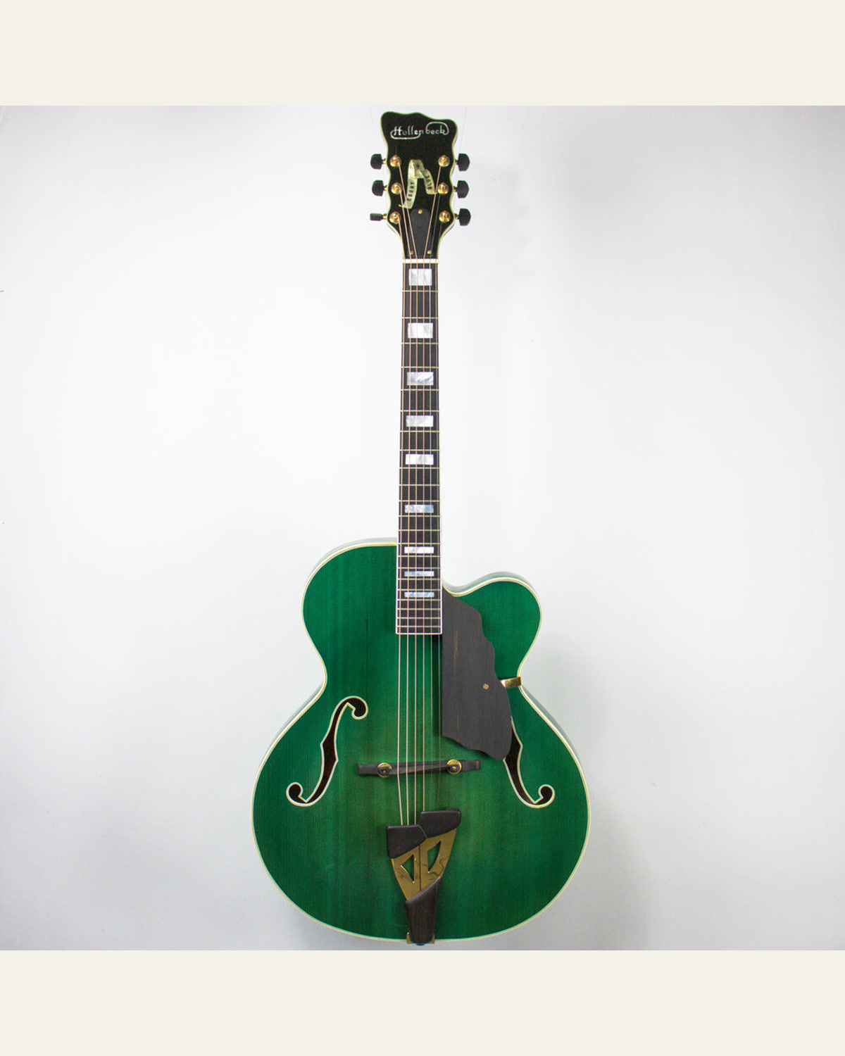 1996 Hollenbeck 18" Acoustic Archtop instrument photograph